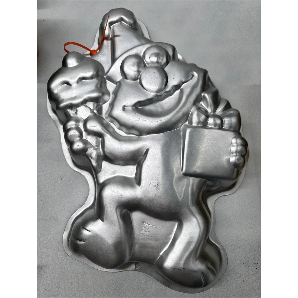 Wilton Cake Pan Elmo with Ice Cream Cone Birthday 1996